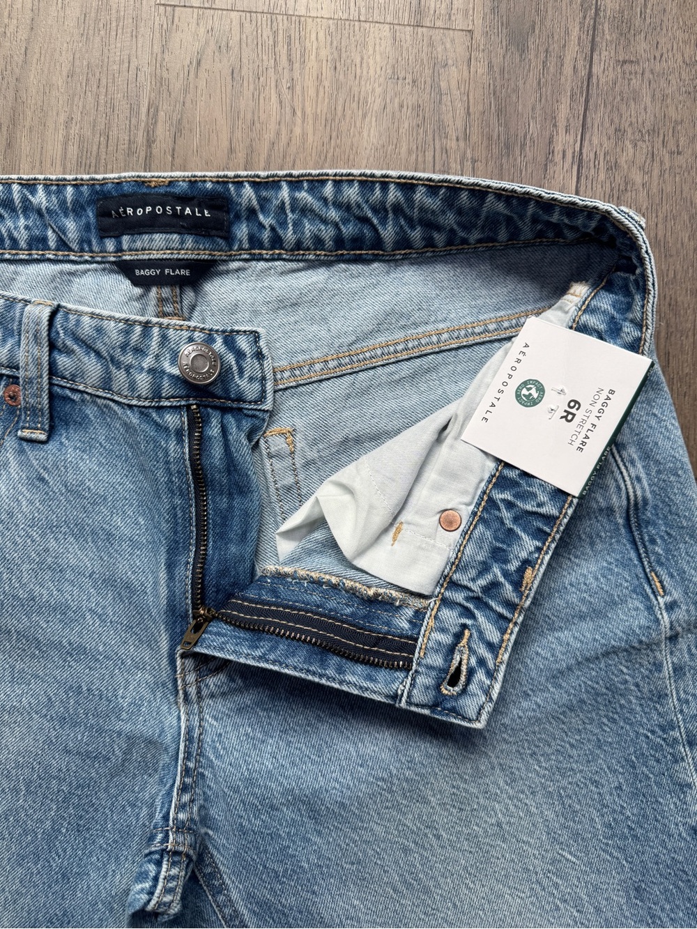 Aeropostale Baggy Flare Non Stretch Jeans - Brand New - Size 6 Reg - Picture 8 of 12